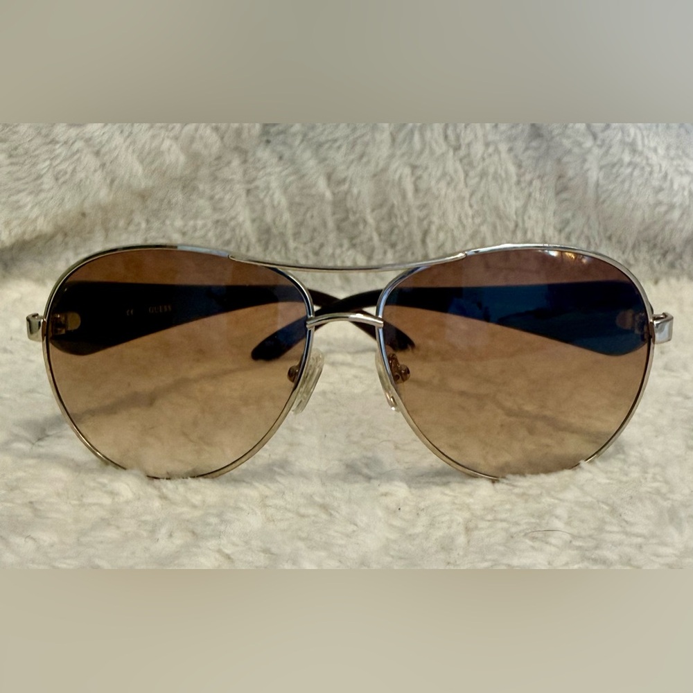 GUESS 90’s Aviators Brown Gradient Lenses in Gold Frames Logo on Leopard Arms